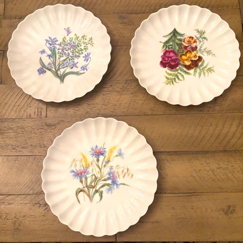 Floral Patterned Ceramic Plates Set